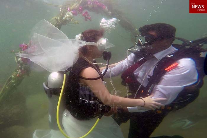 Under-water-wedding-10