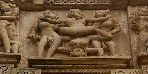 Khajuraho-Vishvanath_Temple_erotic_detal4