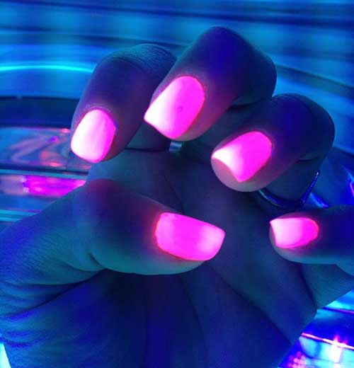 10 Glow In The Dark Tricks That Will Make Your Place Look Trippy