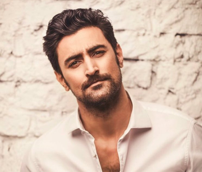 Kunal Kapoor's Transformation From Pot-Belly To A Man ...