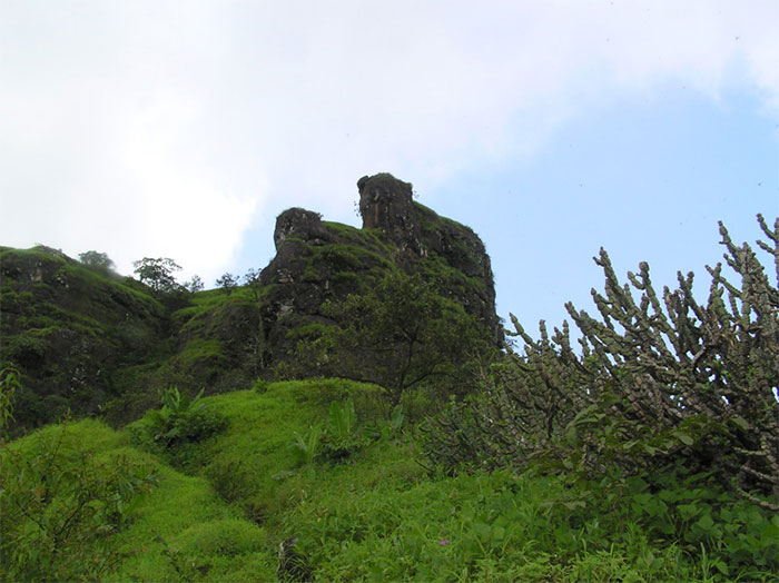 Mahuli-Fort-Pinnacle