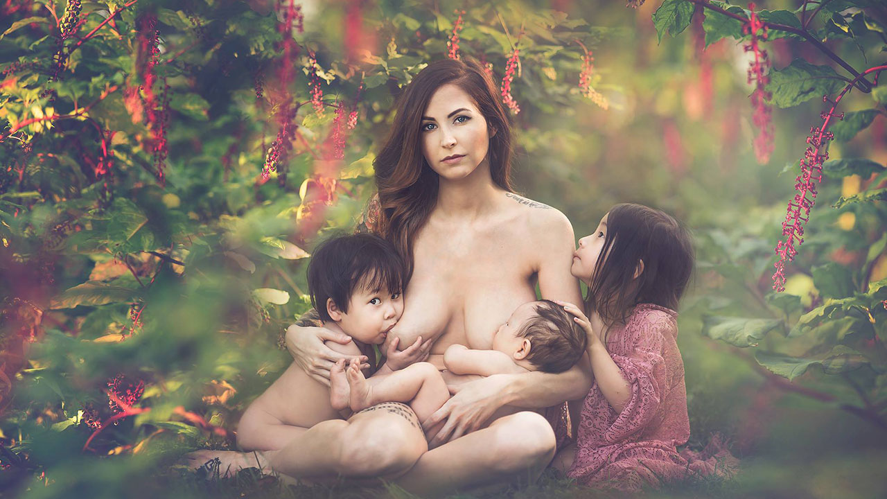 Photographer Captures Stunning Shots Of Mothers Breastfeeding For An  Empowering Reason!